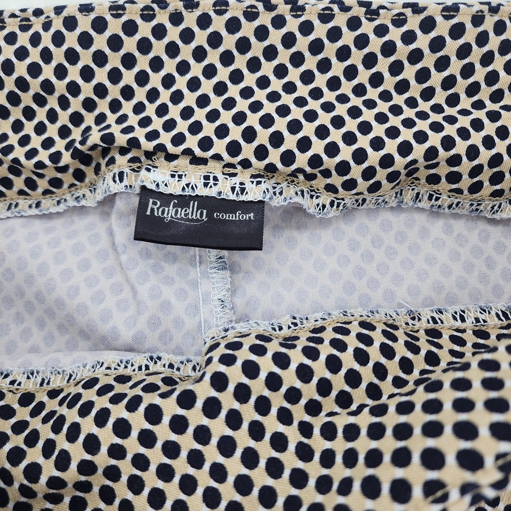 Rafaella Women's Bermuda Stretch Short Size 12 Beige‎ with Black dots - Picture 4 of 7
